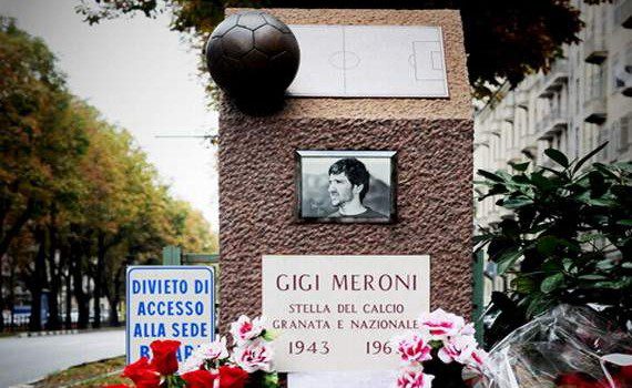 Monumento fúnebre a la memoria de Luigi 'Gigi' Meroni/ CalcioMercato