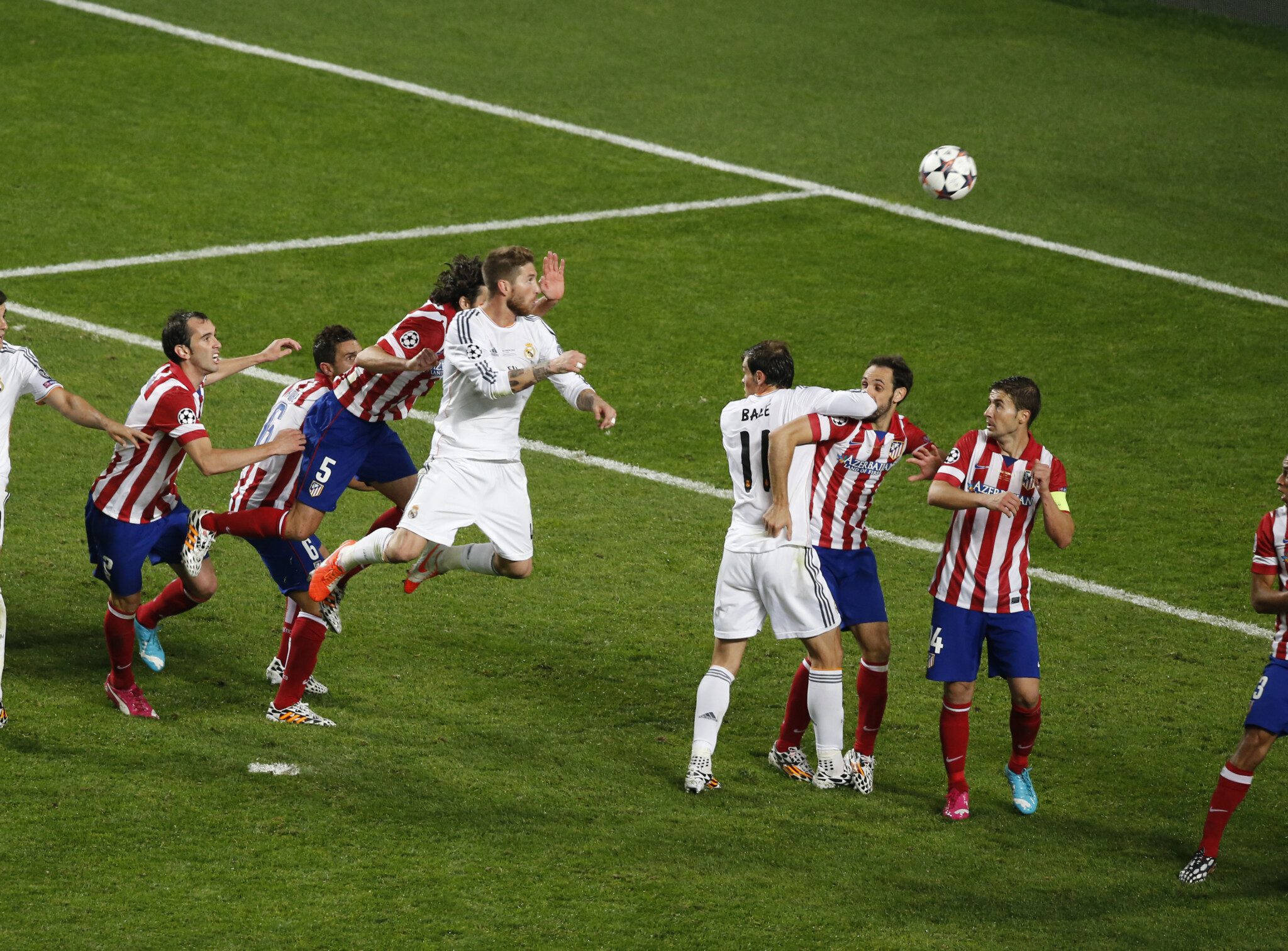 Sergio Ramos privó en el 93 al Atlético de Madrid de logra la 'orejuda'