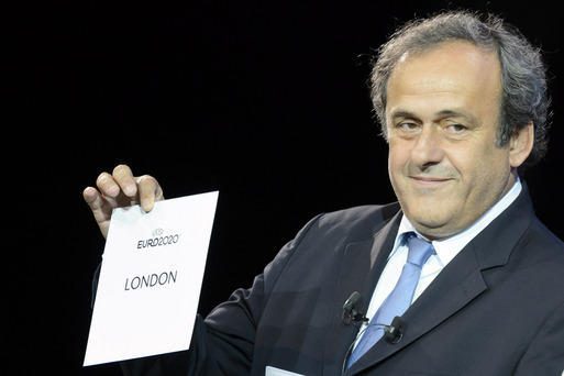 Michel Platini está empecinado en hacer historia como dirigente de la UEFA/ AP