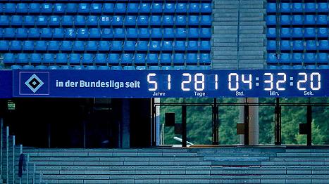 El 'Bundesliga Uhr' de Hamburgo podrá seguir sumando tiempo/ Getty Images