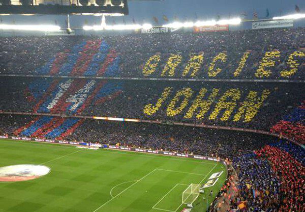 El Camp Nou se volcó en el homenaje póstumo a Cruyff/ Ignasi Oliva